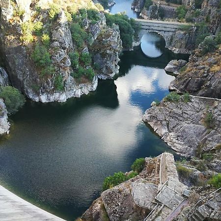 El Egio Guest House Cervera de Buitrago ภายนอก รูปภาพ