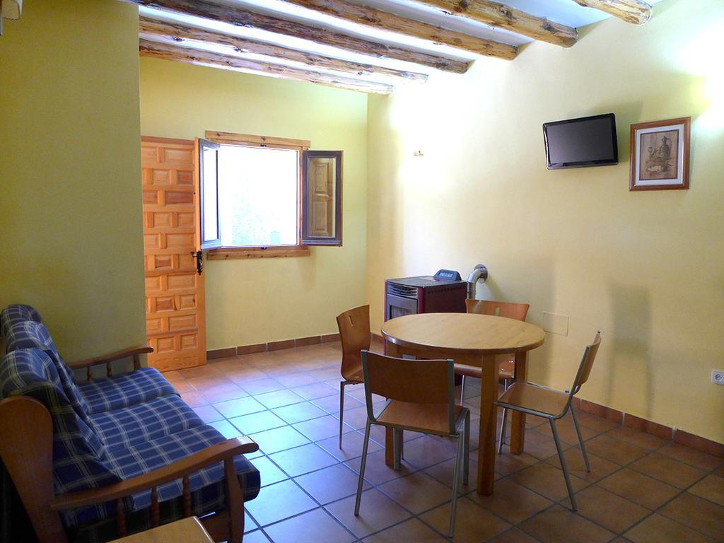 El Egio Guest House Cervera de Buitrago ภายนอก รูปภาพ