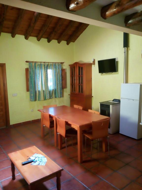 El Egio Guest House Cervera de Buitrago ภายนอก รูปภาพ
