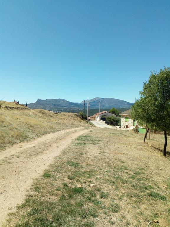 El Egio Guest House Cervera de Buitrago ภายนอก รูปภาพ