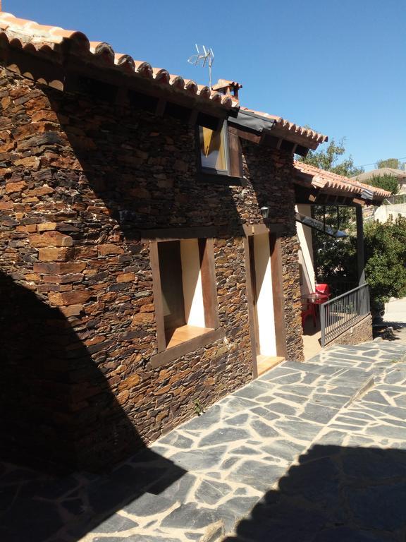 El Egio Guest House Cervera de Buitrago ภายนอก รูปภาพ