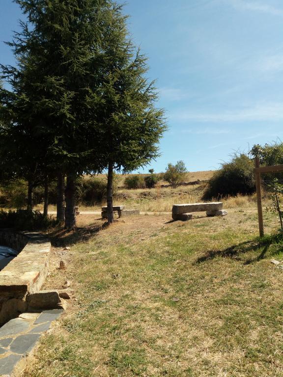El Egio Guest House Cervera de Buitrago ภายนอก รูปภาพ