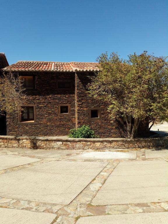 El Egio Guest House Cervera de Buitrago ภายนอก รูปภาพ