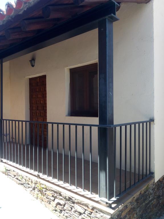 El Egio Guest House Cervera de Buitrago ภายนอก รูปภาพ