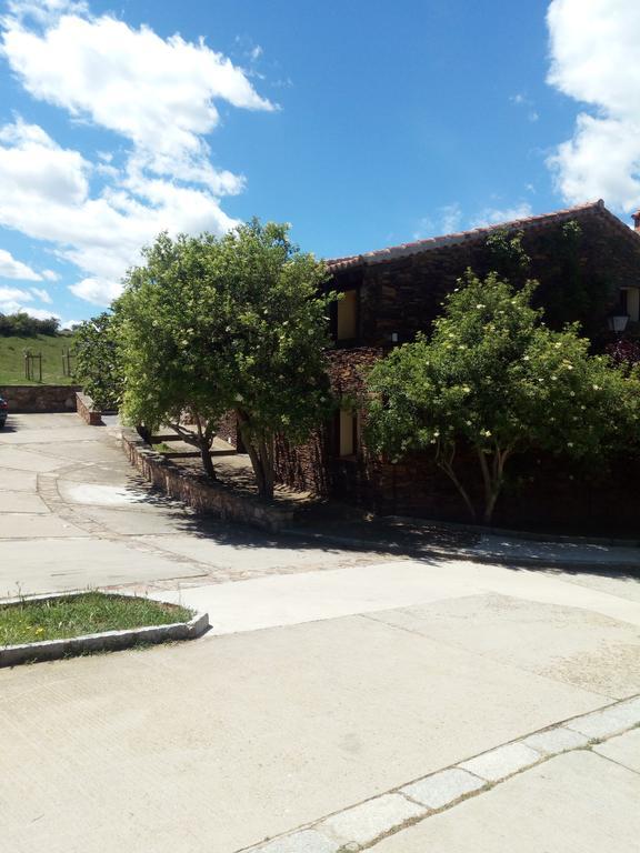 El Egio Guest House Cervera de Buitrago ภายนอก รูปภาพ